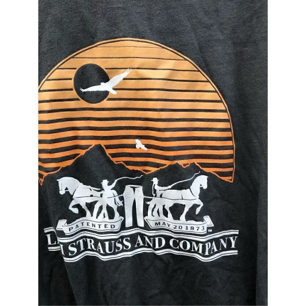 Levi’s Long Sleeve Large (L) Horse Sunset T-Shirt